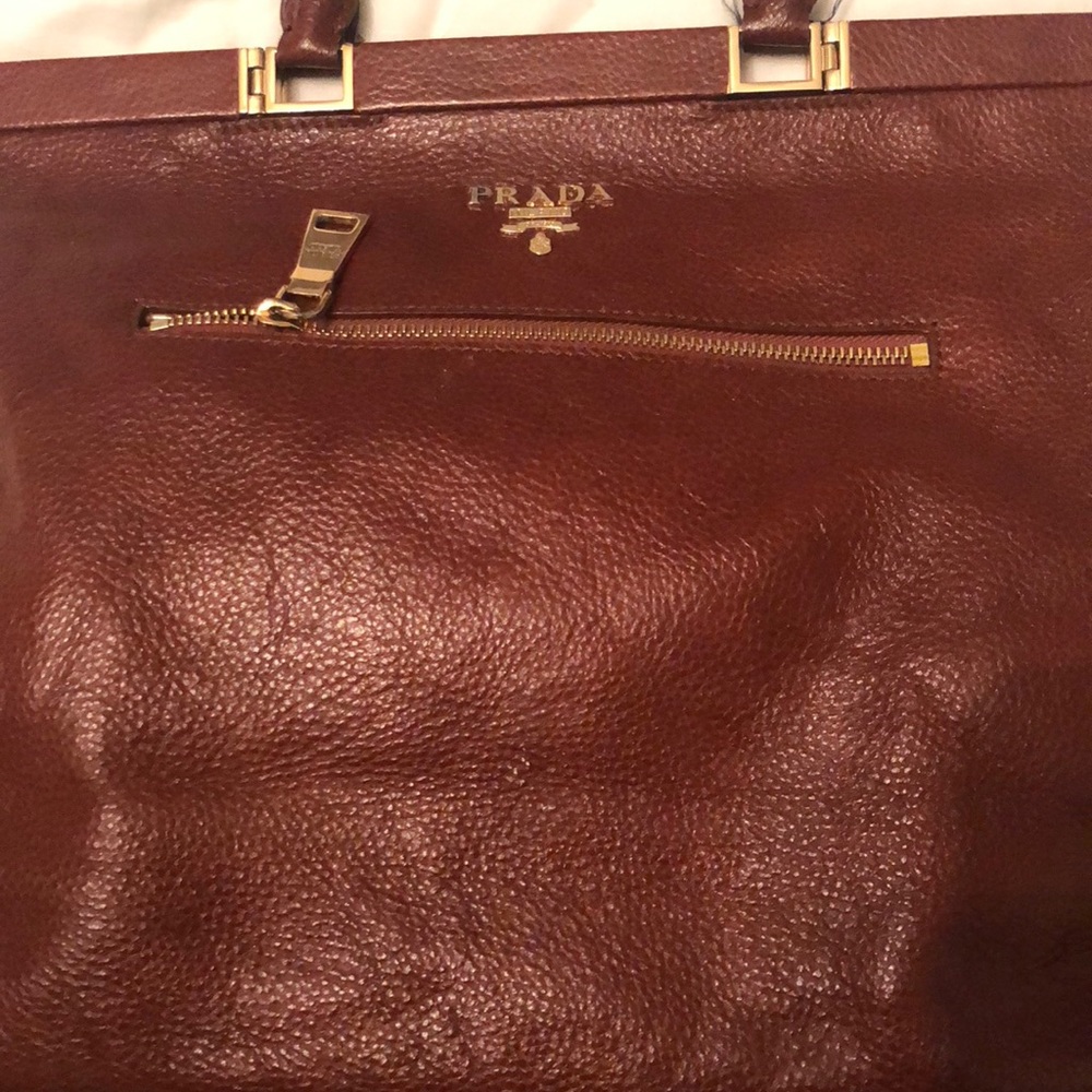 Prada large tote handbag with gold hardware - Picture 5 of 6